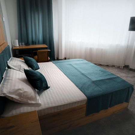 Art Plaza Hotel 塔什干 外观 照片