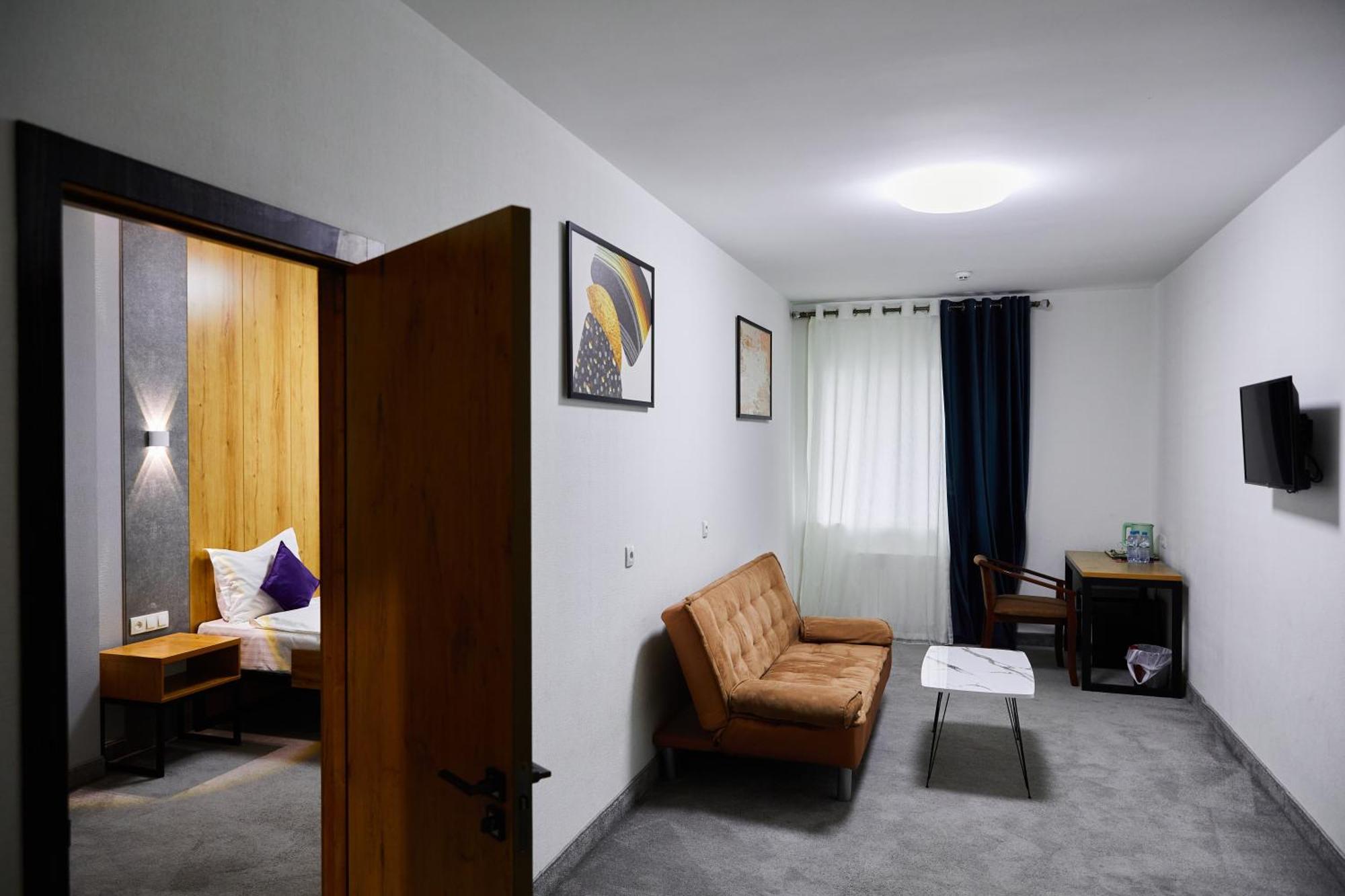 Art Plaza Hotel 塔什干 外观 照片