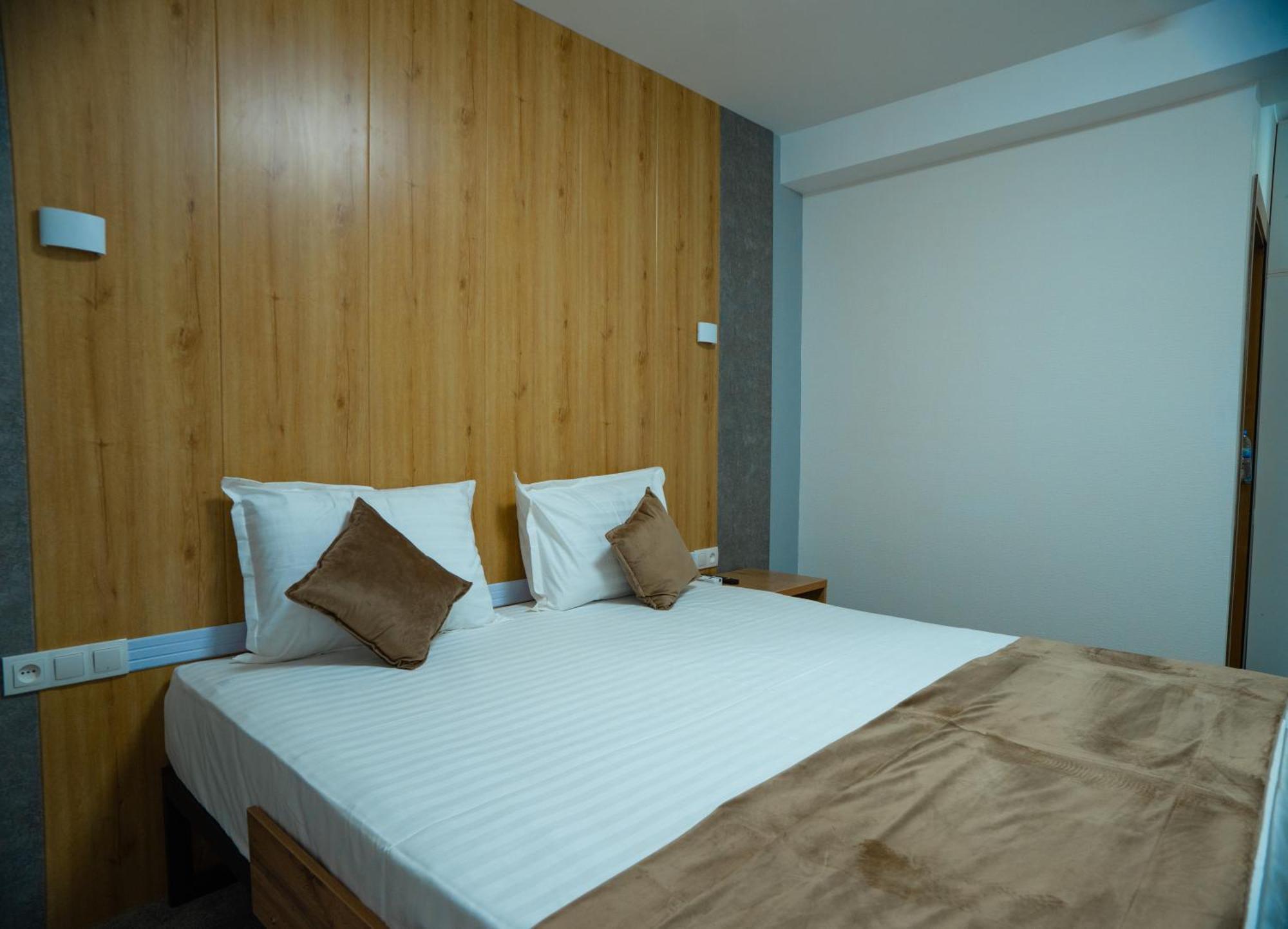 Art Plaza Hotel 塔什干 外观 照片