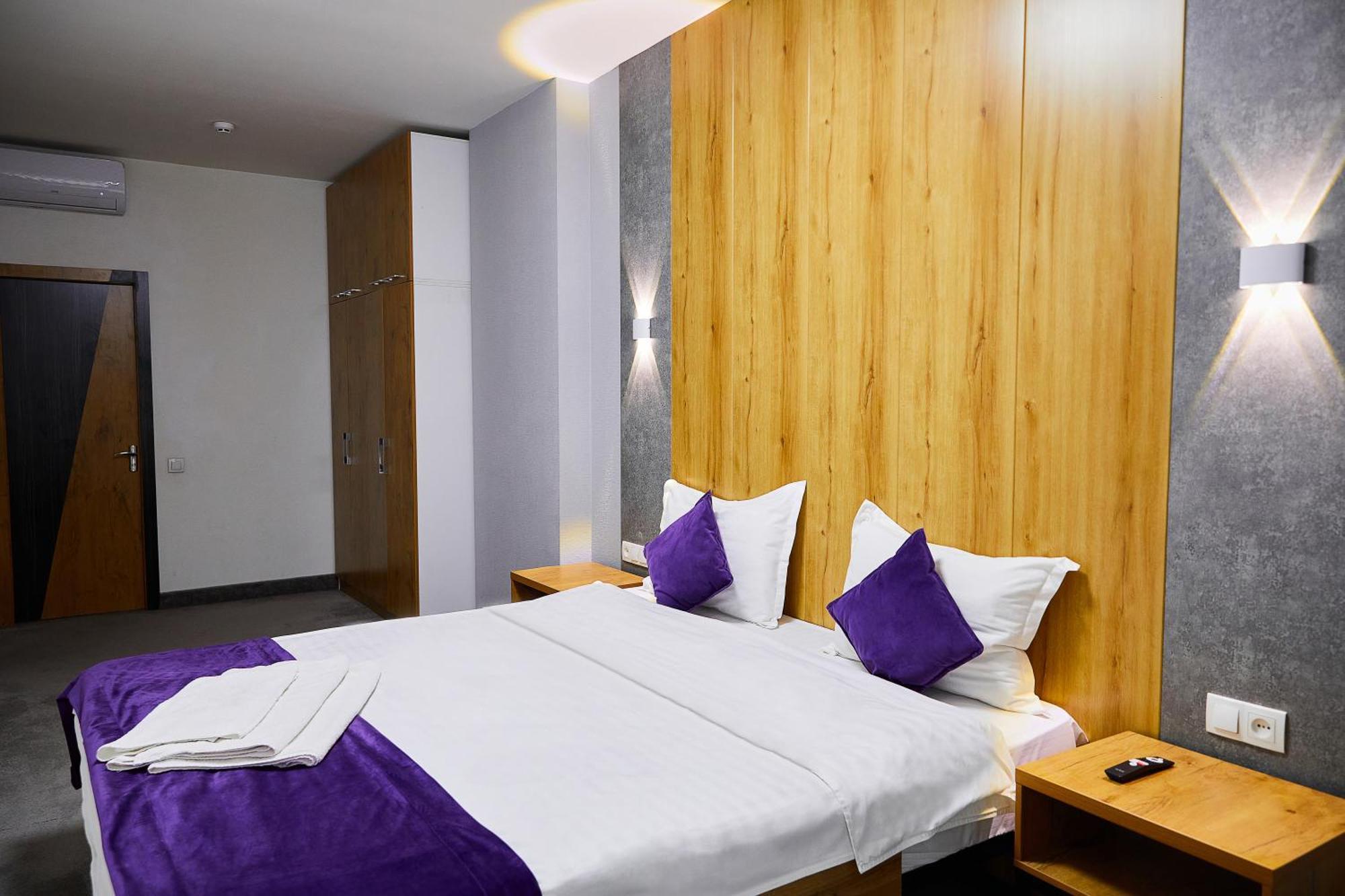 Art Plaza Hotel 塔什干 外观 照片